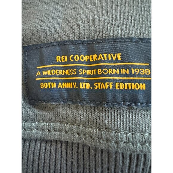 REI CO-OP Sweatshirt XL 80th Anniversary Staff Edition Crewneck Army Green NWT - Picture 3 of 6